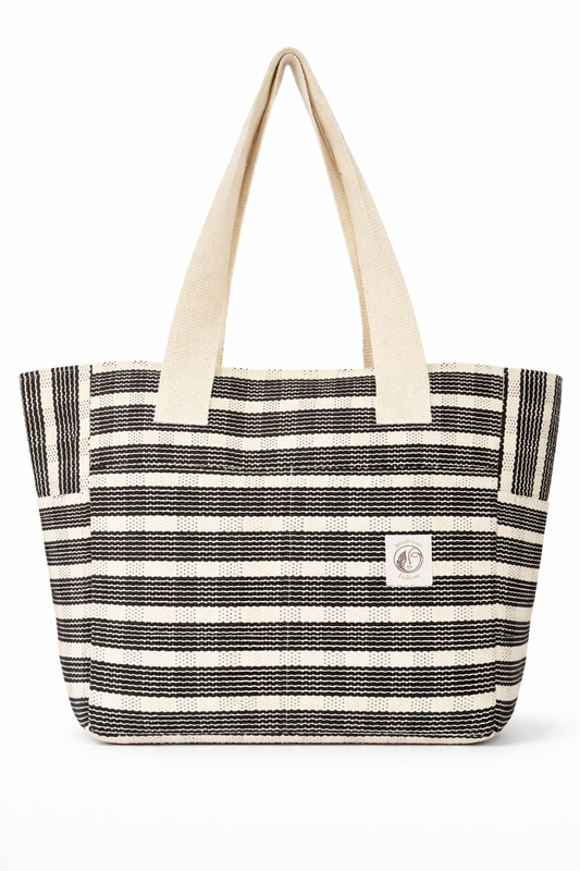 Black/White Handmade cotton thread bag