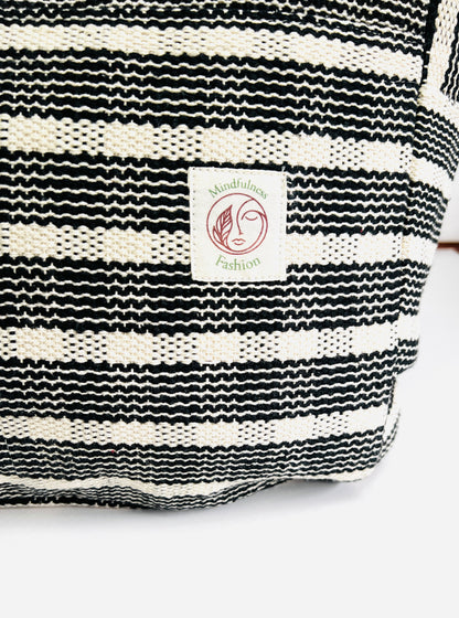 Black/White Handmade cotton thread bag